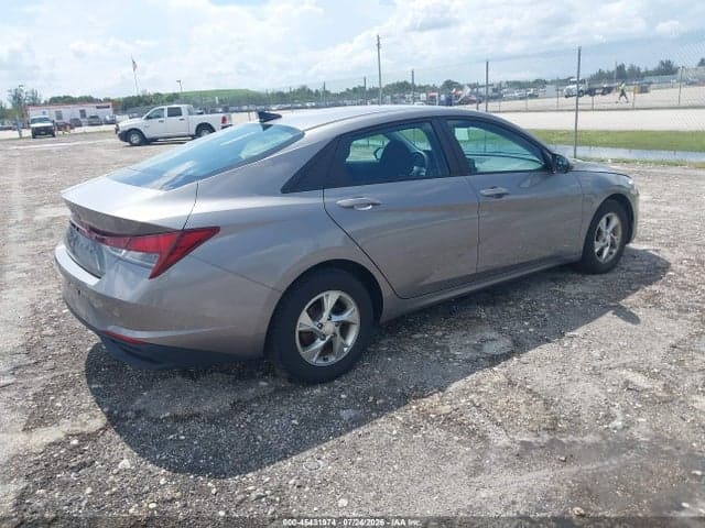2023 HYUNDAI ELANTRA SE 4