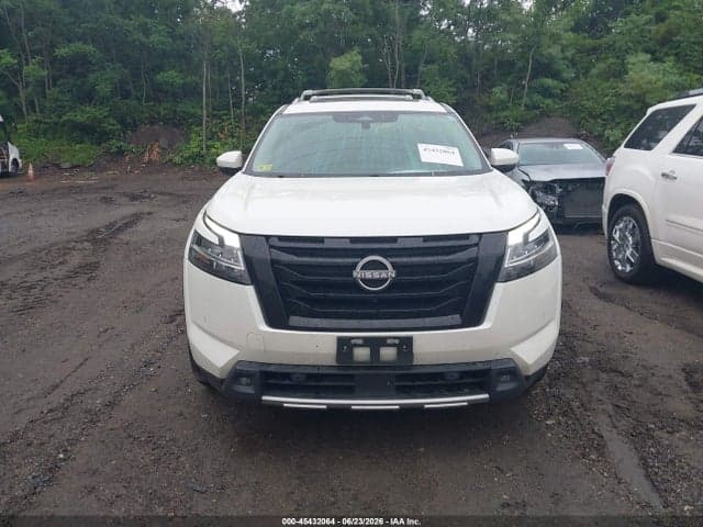 2023 NISSAN PATHFINDER SL 4WD 13