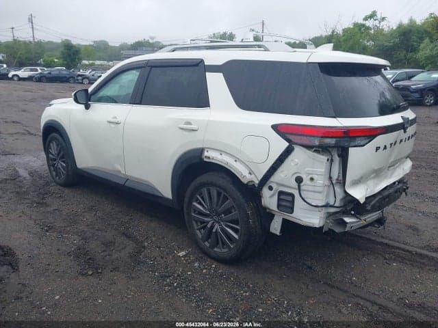 2023 NISSAN PATHFINDER SL 4WD 3