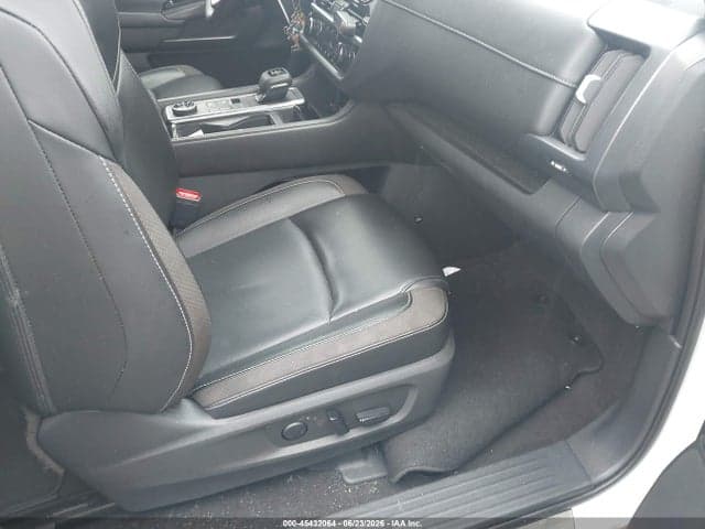 2023 NISSAN PATHFINDER SL 4WD 5