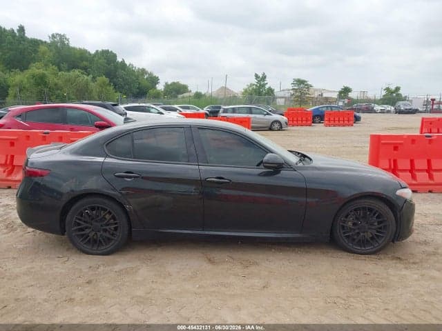 2017 ALFA ROMEO GIULIA RWD 13