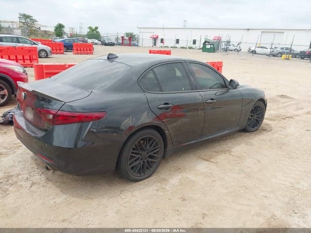 2017 ALFA ROMEO GIULIA RWD 4