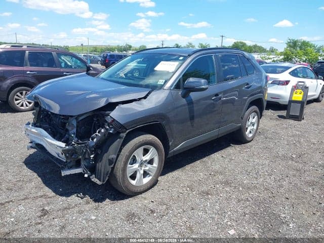 2021 TOYOTA RAV4 XLE 2