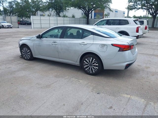 2025 NISSAN ALTIMA SV AWD 3