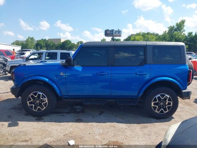 2024 FORD BRONCO OUTER BANKS 14