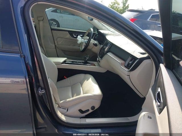 2020 VOLVO S60 T6 5