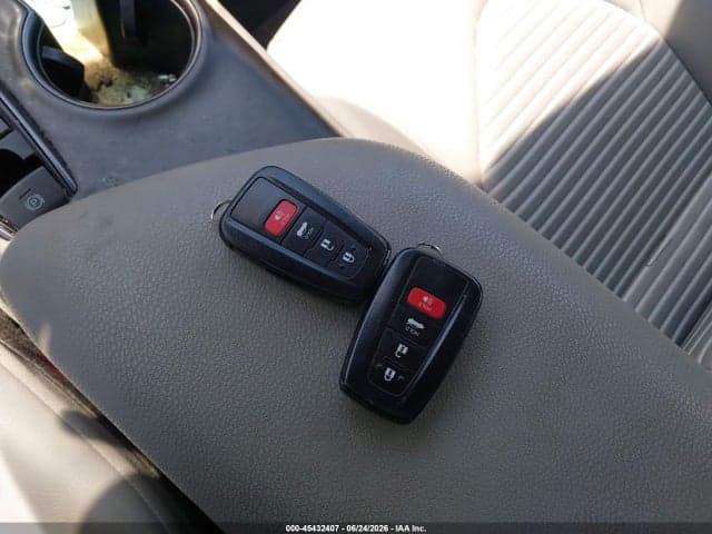 2023 TOYOTA CAMRY SE HYBRID 11