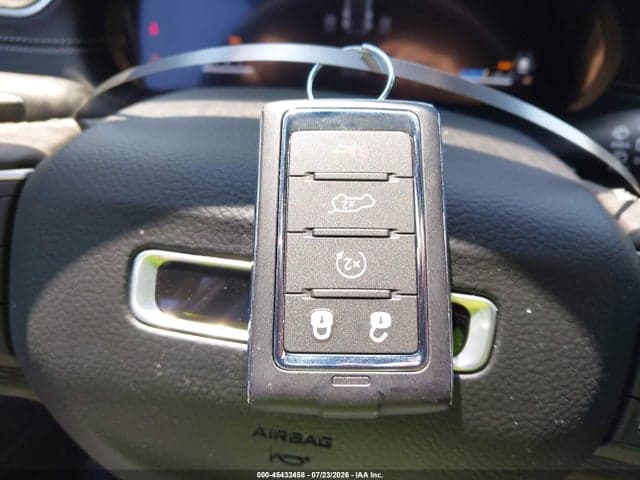 2025 JEEP GRAND CHEROKEE LAREDO X 4X4 11