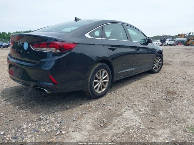 2019 HYUNDAI SONATA SE 4