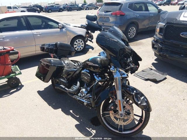 2017 HARLEY-DAVIDSON FLHX STREET GLIDE