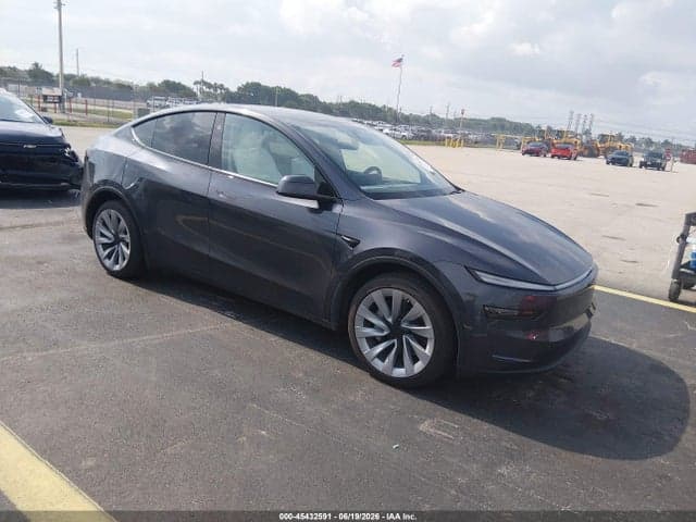 2026 TESLA MODEL Y 2