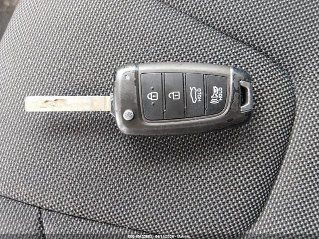 2023 HYUNDAI ELANTRA SE 11