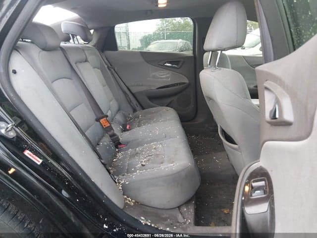 2017 CHEVROLET MALIBU 1LT 8