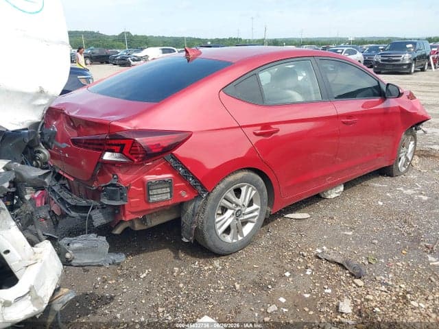 2019 HYUNDAI ELANTRA SEL 4