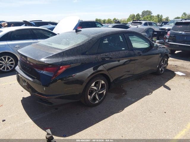 2023 HYUNDAI ELANTRA SEL 4
