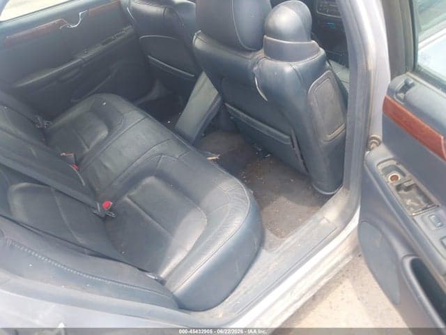 2005 CADILLAC DEVILLE 8
