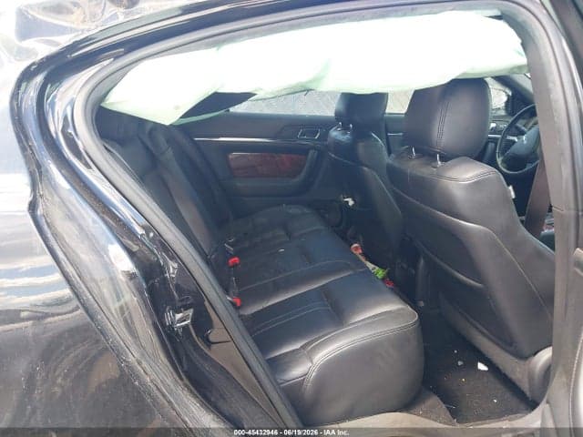 2013 LINCOLN MKS 8