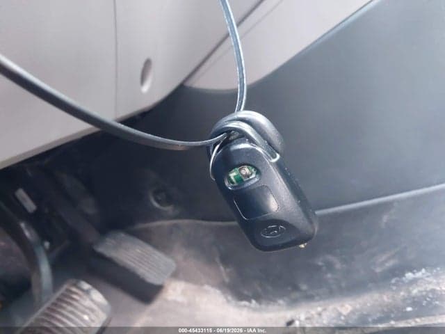 2017 HYUNDAI ELANTRA SE 11