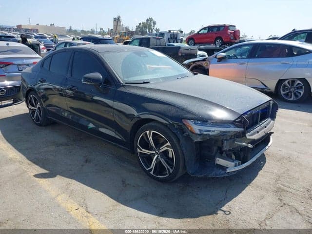 2024 VOLVO S60 B5 1