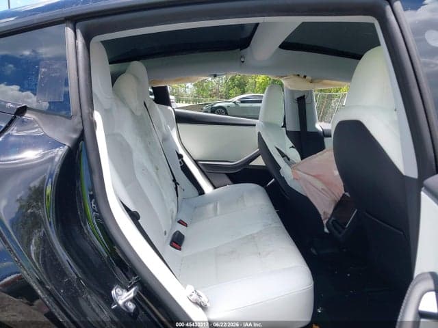 2024 TESLA MODEL 3 9