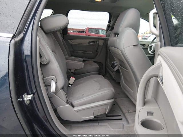 2017 CHEVROLET TRAVERSE 2LT 8