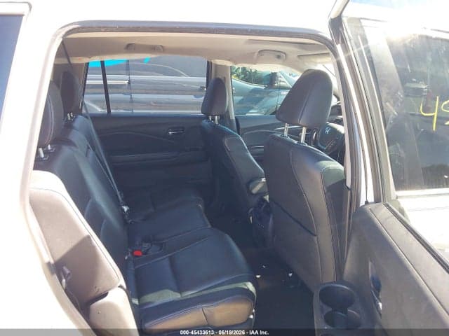 2017 HONDA PILOT EX-L 8