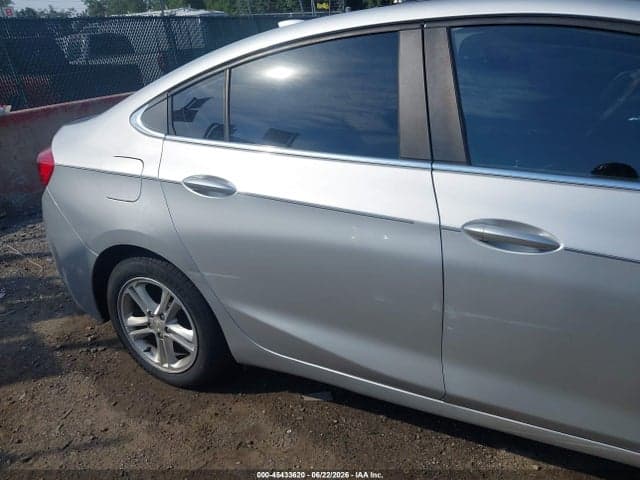 2018 CHEVROLET CRUZE LT AUTO 19