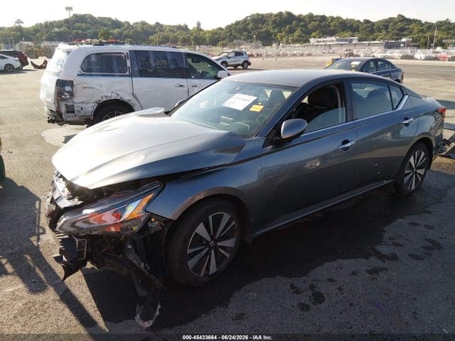 2022 NISSAN ALTIMA SV FWD 2