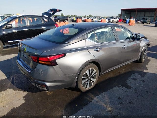 2022 NISSAN ALTIMA SV FWD 4