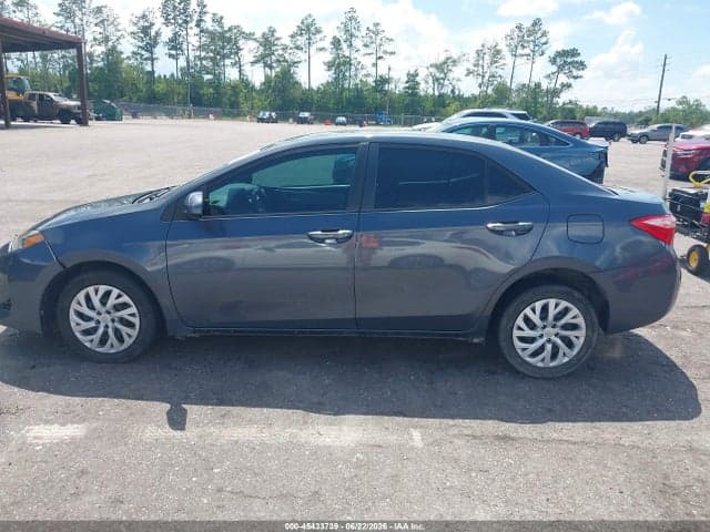 2018 TOYOTA COROLLA LE 15