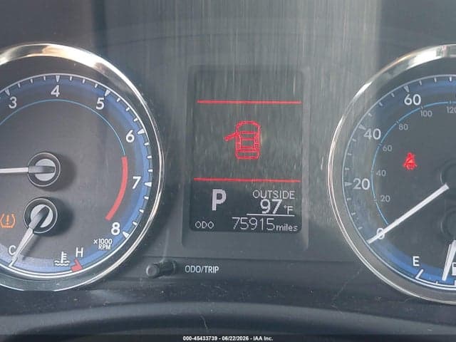 2018 TOYOTA COROLLA LE 16