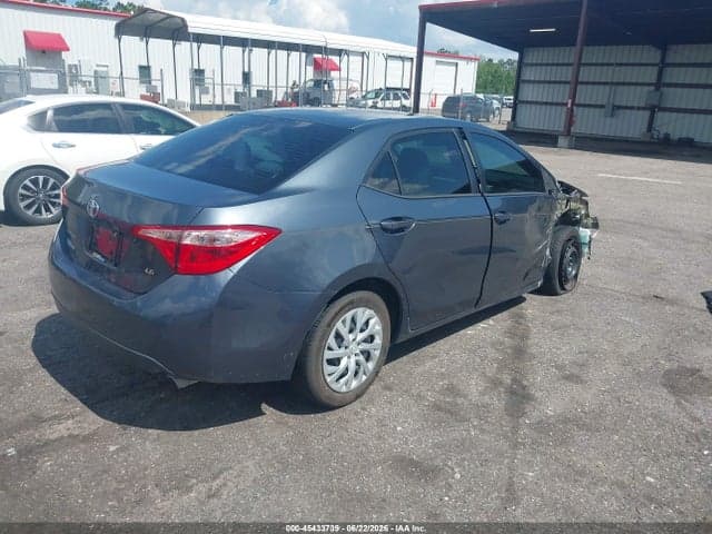 2018 TOYOTA COROLLA LE 4