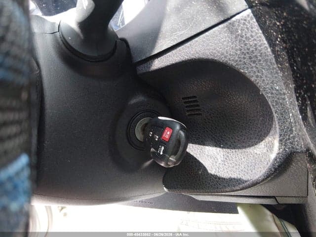 2019 TOYOTA COROLLA LE 11
