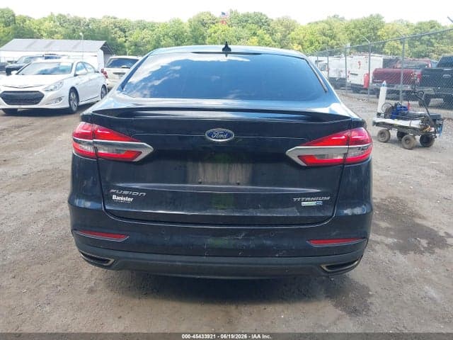 2019 FORD FUSION TITANIUM 17