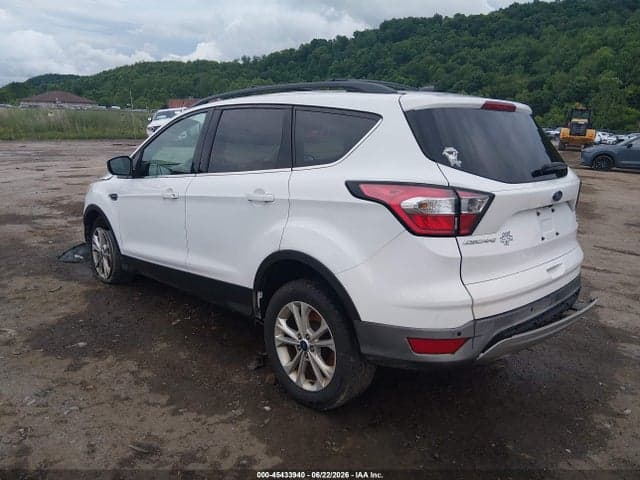 2017 FORD ESCAPE SE 3