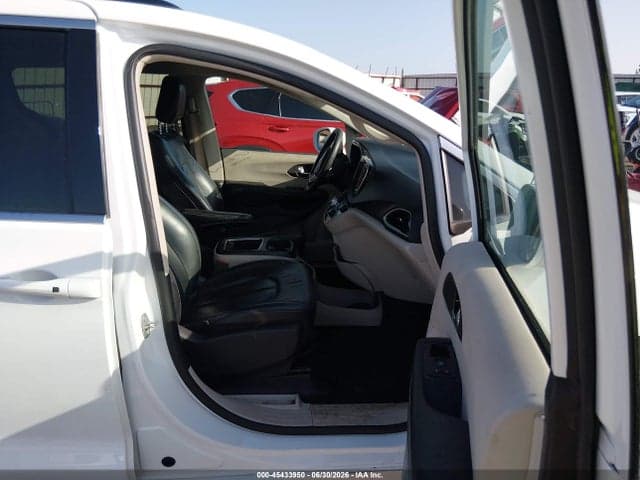2022 CHRYSLER PACIFICA TOURING L 5