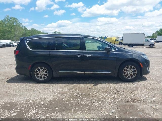 2020 CHRYSLER PACIFICA TOURING L 13
