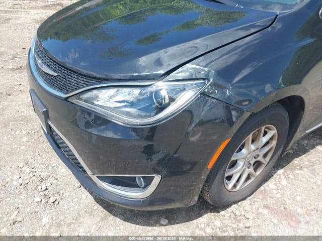2020 CHRYSLER PACIFICA TOURING L 18