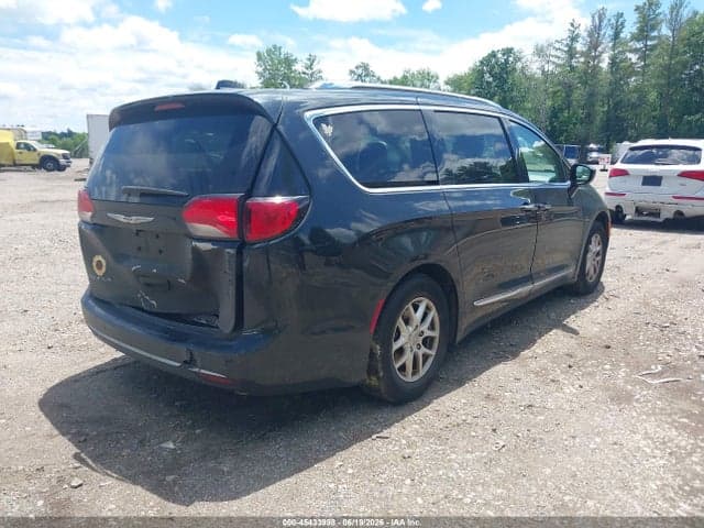 2020 CHRYSLER PACIFICA TOURING L 4