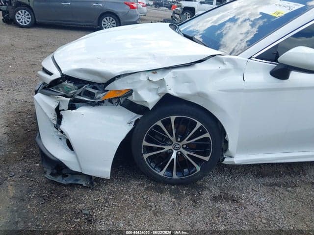 2019 TOYOTA CAMRY SE 6