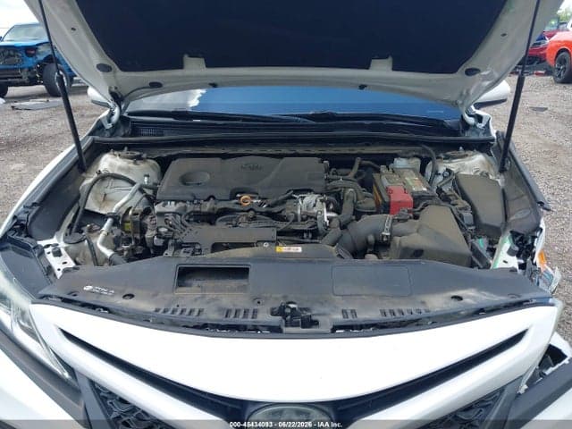 2019 TOYOTA CAMRY SE 10