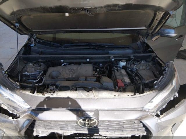 2023 TOYOTA RAV4 LE 10