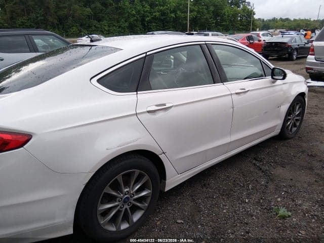 2017 FORD FUSION SE 6