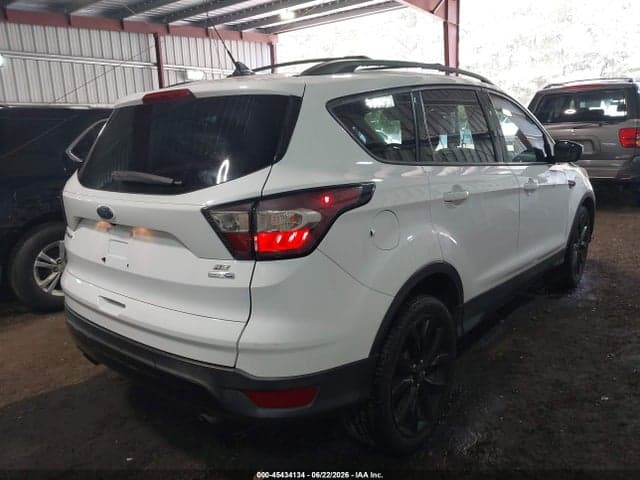 2018 FORD ESCAPE SE 4