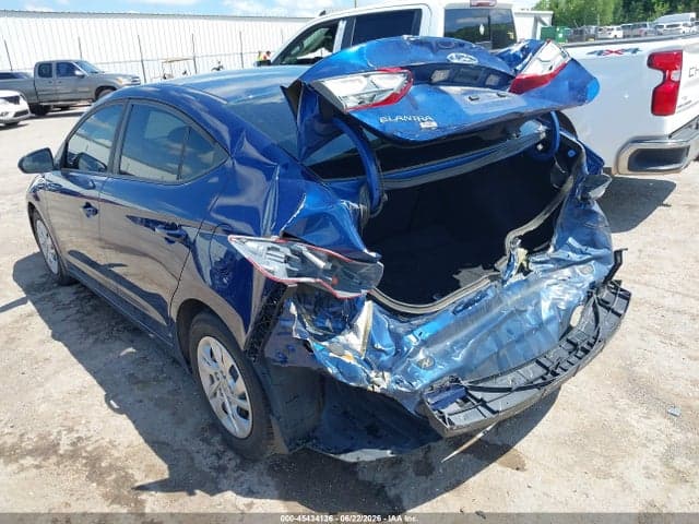 2018 HYUNDAI ELANTRA SE 3
