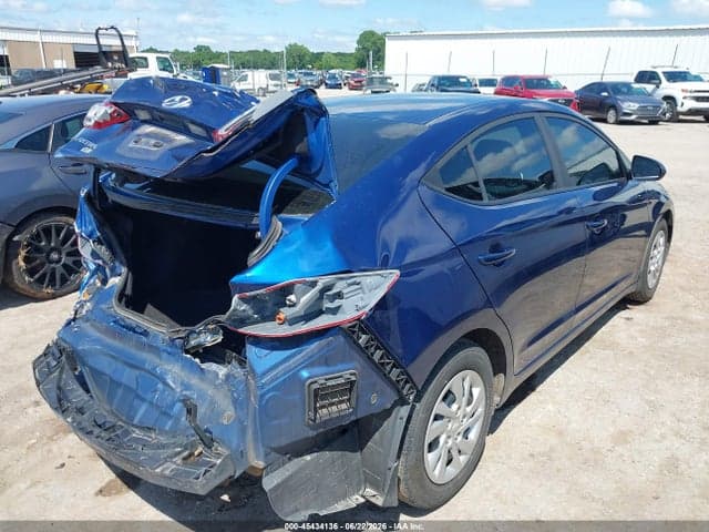 2018 HYUNDAI ELANTRA SE 4