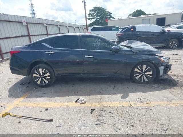 2022 NISSAN ALTIMA SV FWD 14