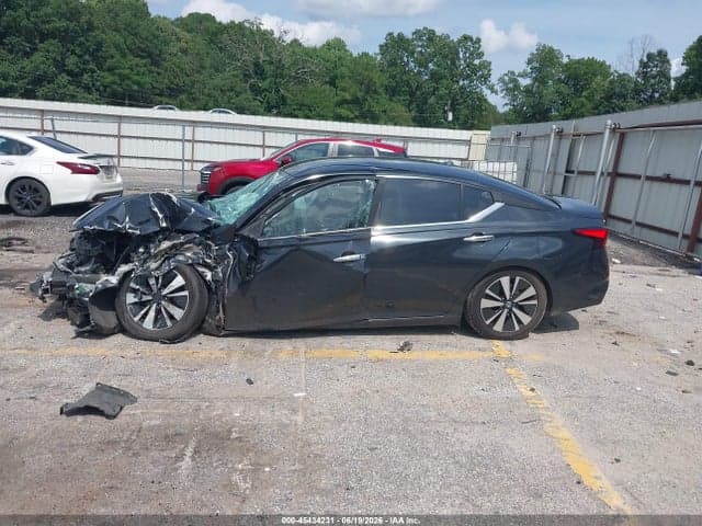 2022 NISSAN ALTIMA SV FWD 15