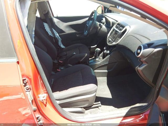 2019 CHEVROLET SONIC LT AUTO 5