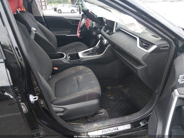 2025 TOYOTA RAV4 LE 5